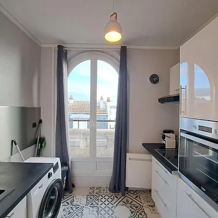 Faro, Vue Sur La Cathédrale * Reims