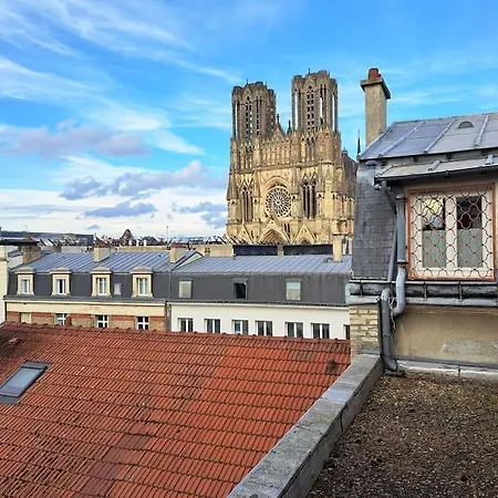 Faro, Vue Sur La Cathedrale Apartamento Reims
